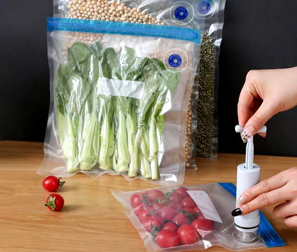 Vacuum zipper bag